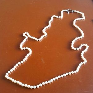 7 Faux Pearl Necklaces